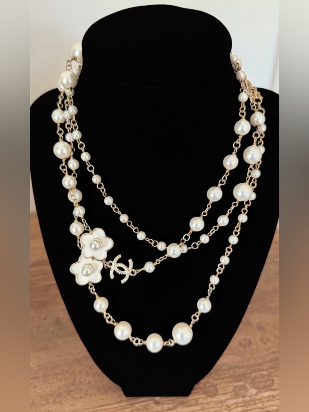 Chanel Gold-Tone faux Pearl necklace